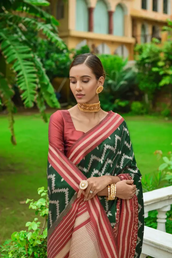 Thumbnail: Green Lehariya Style Zari Woven Handloom Silk Saree