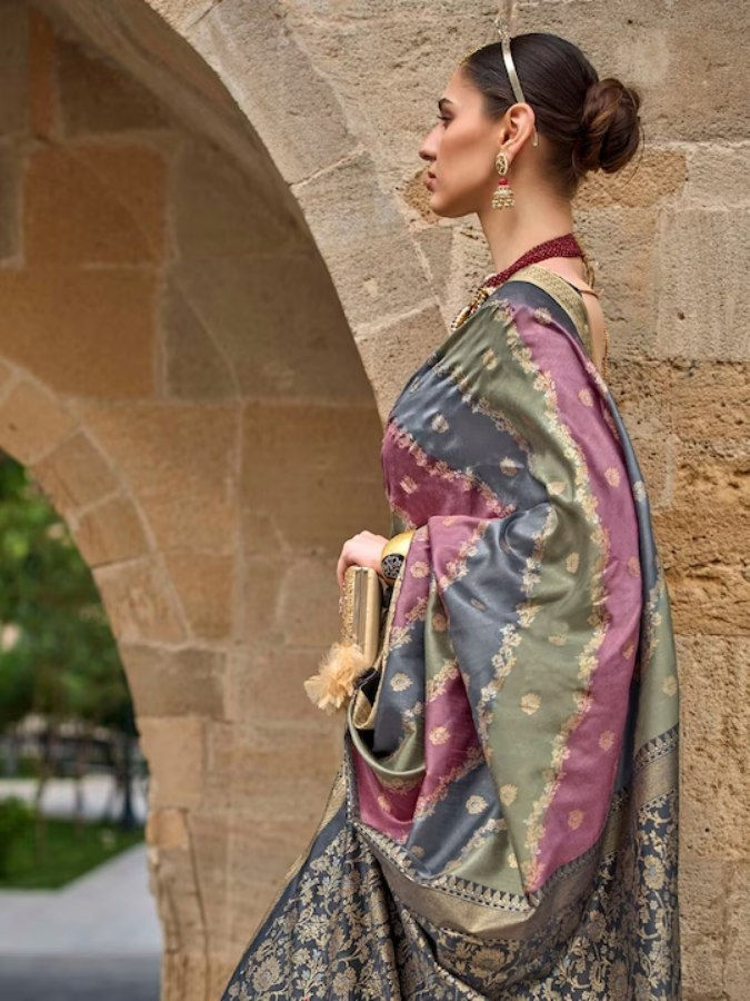 Thumbnail: Women's Grey and Pink Silk  Motifs Woven Design Zari Banarasi Saree