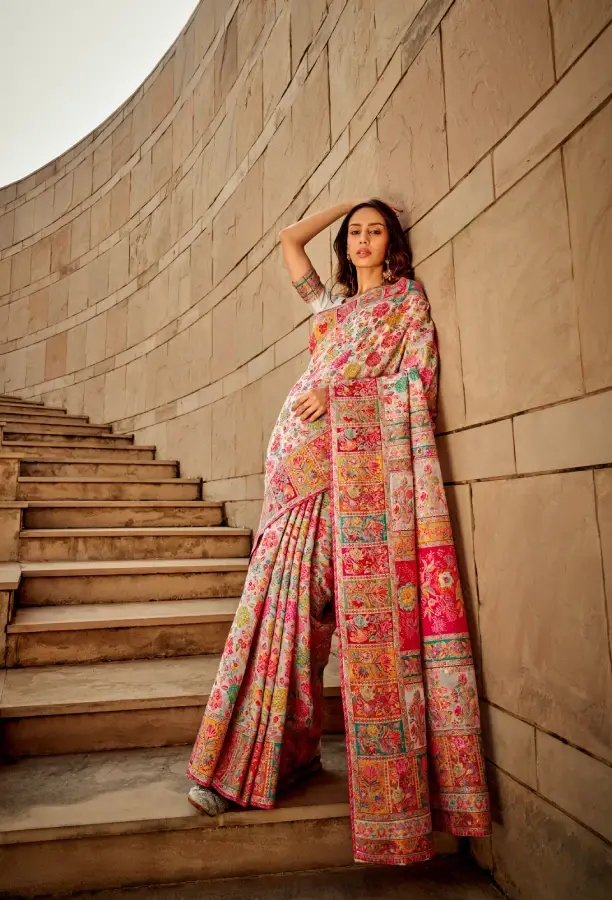 Thumbnail: Elegant White Banarasi with Floral Woven Cotton Silk Saree