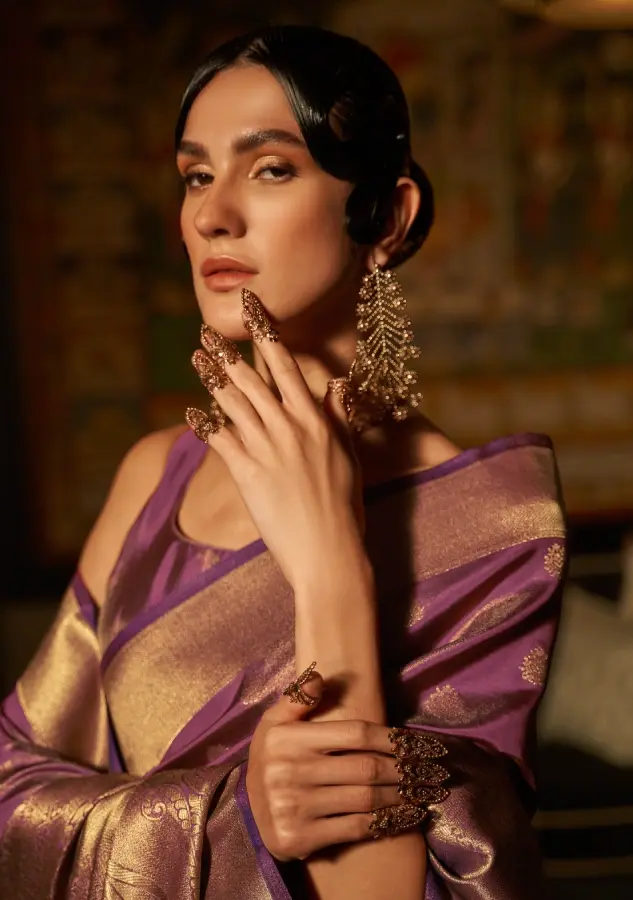 Thumbnail: Charm Purple Woven Kanjivaram Handloom Silk Saree with Striking Border