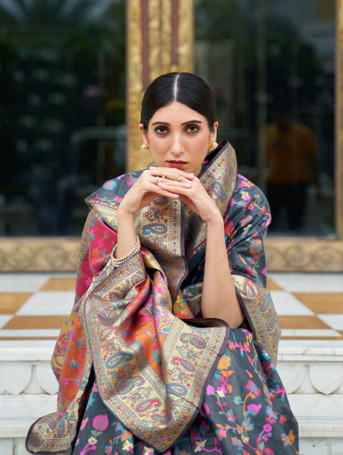 Thumbnail: VINTAGE GREY JAMAWAR KASHMIRI SAREE