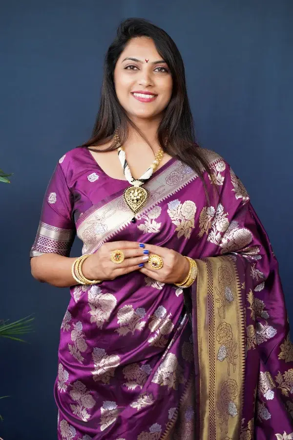 Thumbnail: Women's Wine Handloom Banarasi Silk Zari Woven Saree with Blouse
