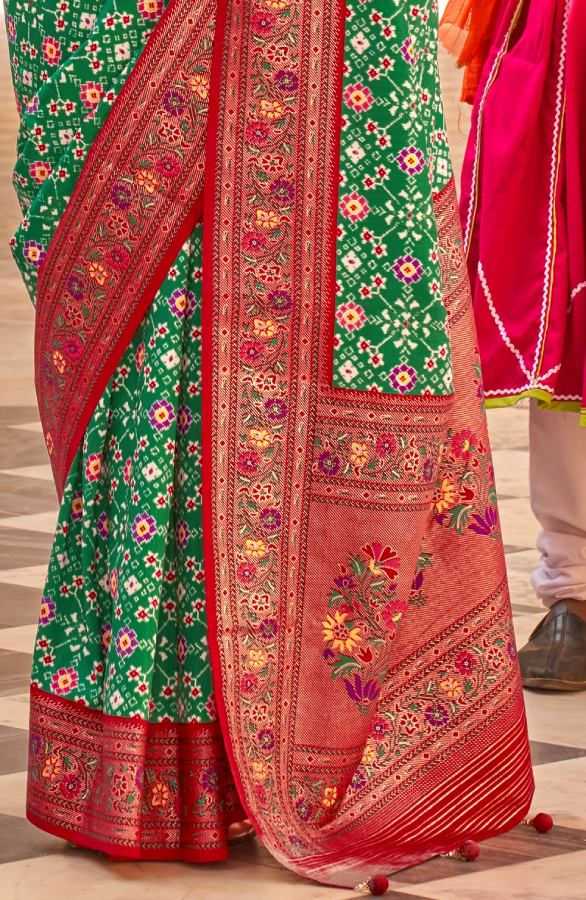 Thumbnail: Women's Green Printed Patola Paithani Silk Saree