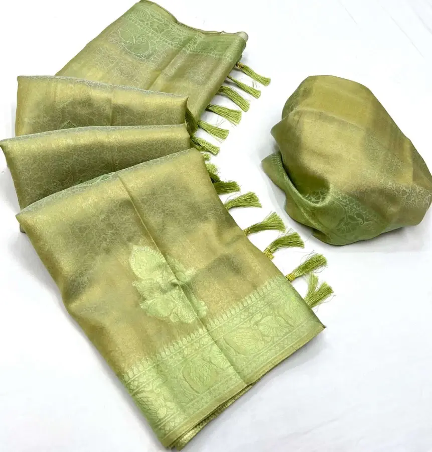 Thumbnail: Kalki Koechlin Beige Satin And Tissue Designer Saree