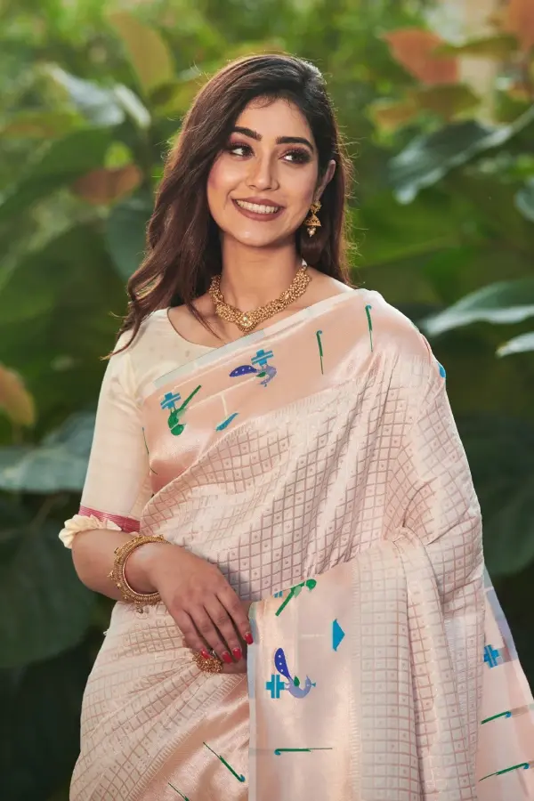 Thumbnail: Classic Off White Paithani Silk Saree