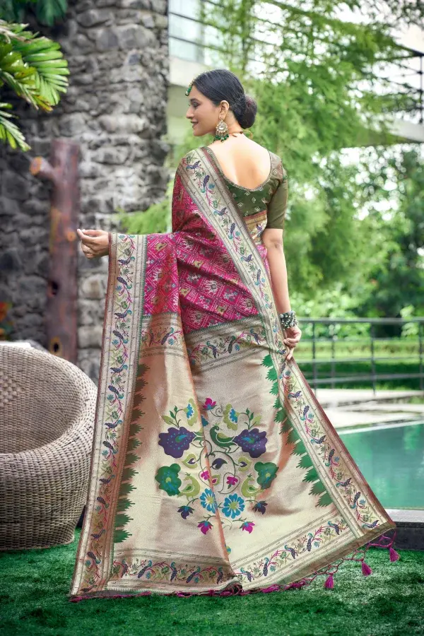Thumbnail: Magenta Paithani Patola Silk Saree