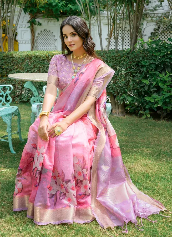 Thumbnail: Women's Pink Printed Cotton Saree