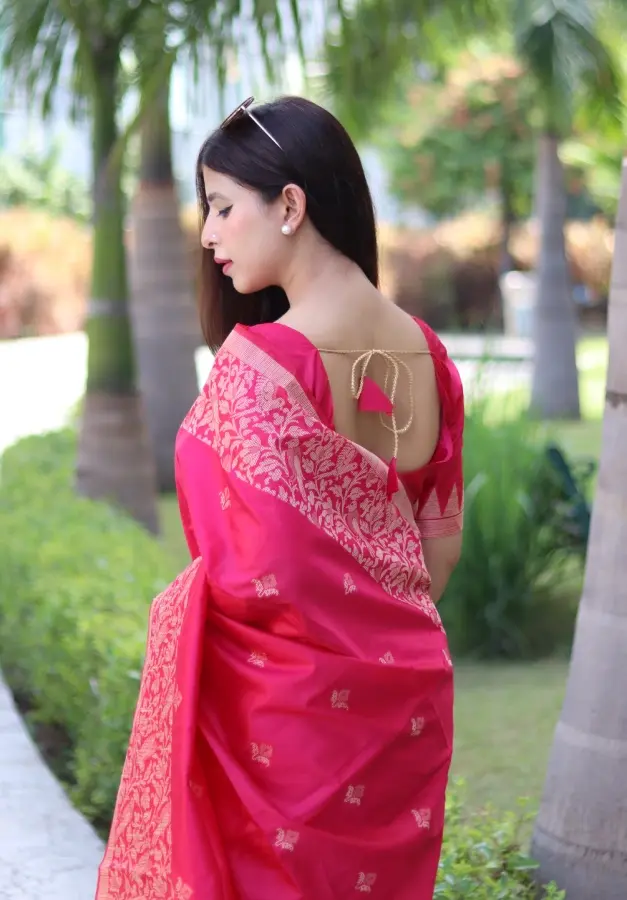 Thumbnail: Women's Pink Handloom Raw Silk Woven Saree
