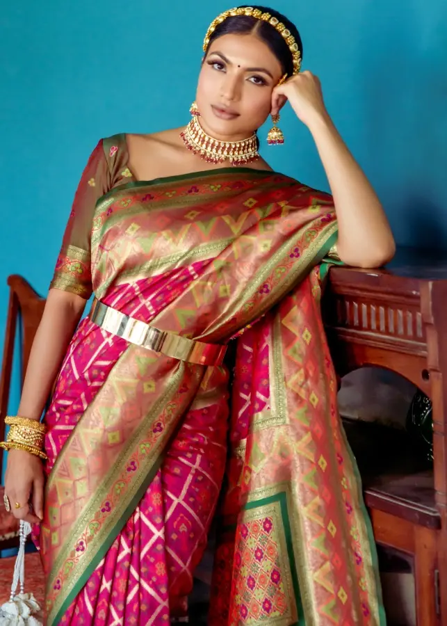 Thumbnail: Women's Wine Purple Banarasi Soft Silk Patola Saree