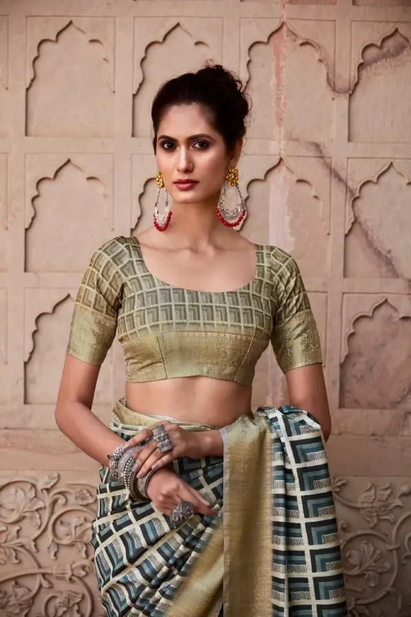Thumbnail: Women's Cream Silk Handloom Weaving Saree