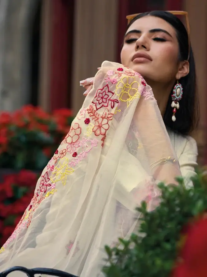 Thumbnail: Off White Embroidered Silk Blend Straight Kurta Trouser Dupatta Set