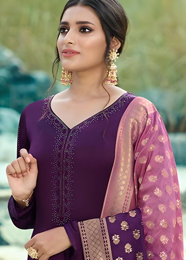 Thumbnail: Women's Purple Georgette Salwar Kameez With Silk Dupatta