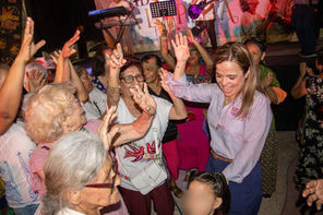 Gobierno Municipal y DIF Tuxpan reconocen y celebran a los adultos mayores con el festejo “Abuelitos a la Pista”