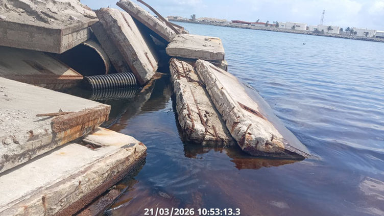 Gobierno de México intensifica acciones de contención y limpieza por presencia de hidrocarburo en Dos Bocas, Tabasco