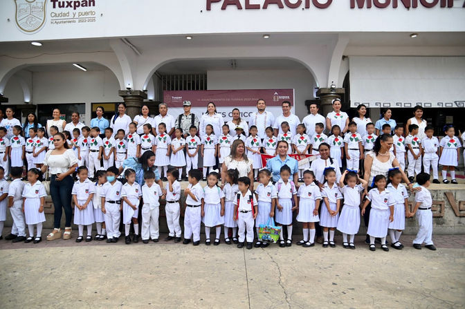 Participa Jardín de Niños “Francisca Cano” en Lunes Cívico