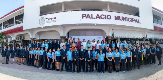 Realizan Lunes Cívico en conmemoración de la creación del Instituto Nacional de la Juventud Mexicana