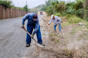 Intensifican labores de limpieza en accesos a la playa previo a Semana Santa