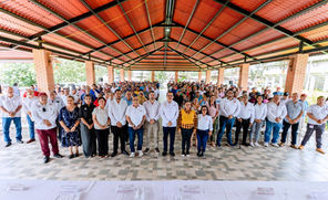 Entregan apoyos económicos para fortalecer el desarrollo acuícola y pesquero en Tuxpan