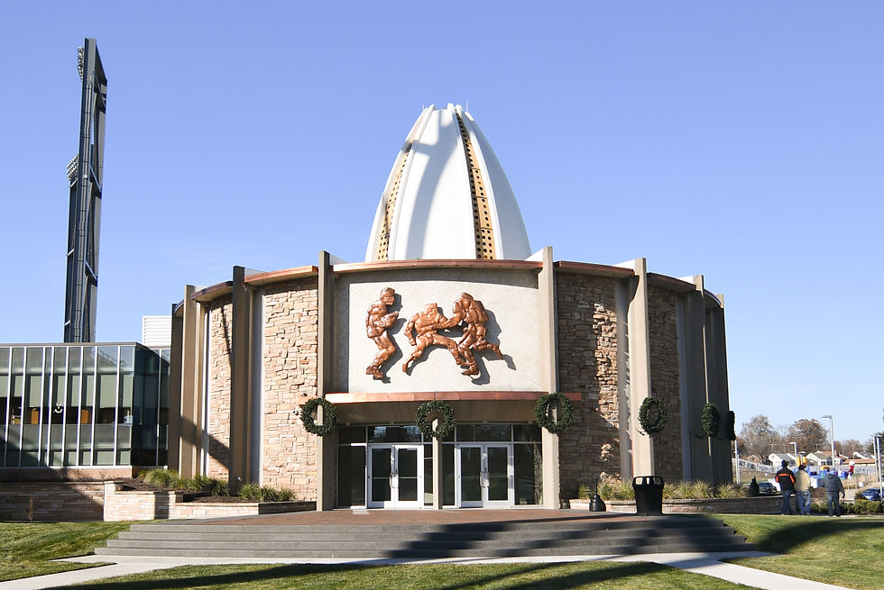 Pro_Football_Hall_of_Fame_(23945852607).jpg