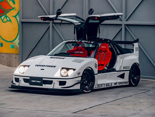 Así es el mini F40 de Liberty Walk