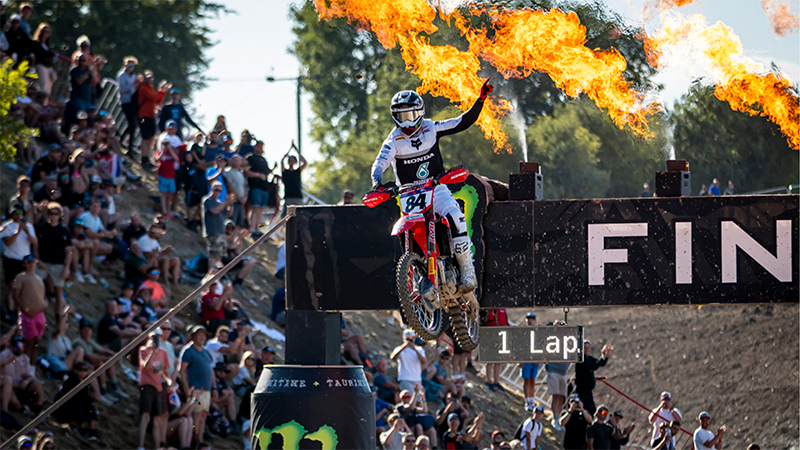 Jeffrey Herlings se queda con el MXGP de Gran Bretaña