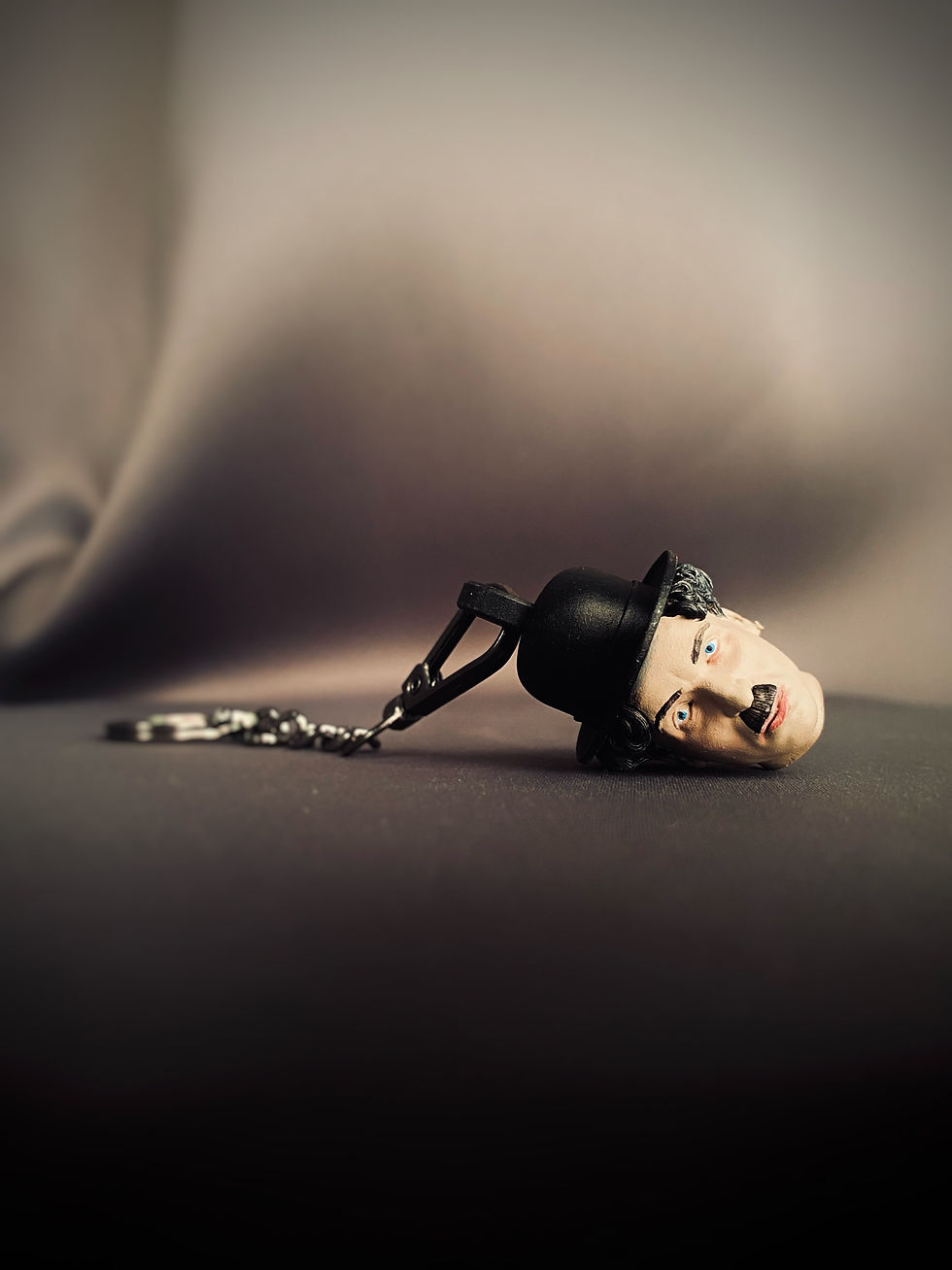 Küçük resim: Charlie Chaplin - Zamanın Ötesindeki İkon!