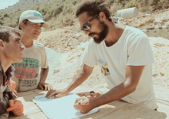 MoeIn Chouf_edited_edited.jpg