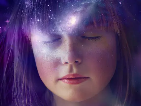 séance hypnose détente stress femme yeux fermés