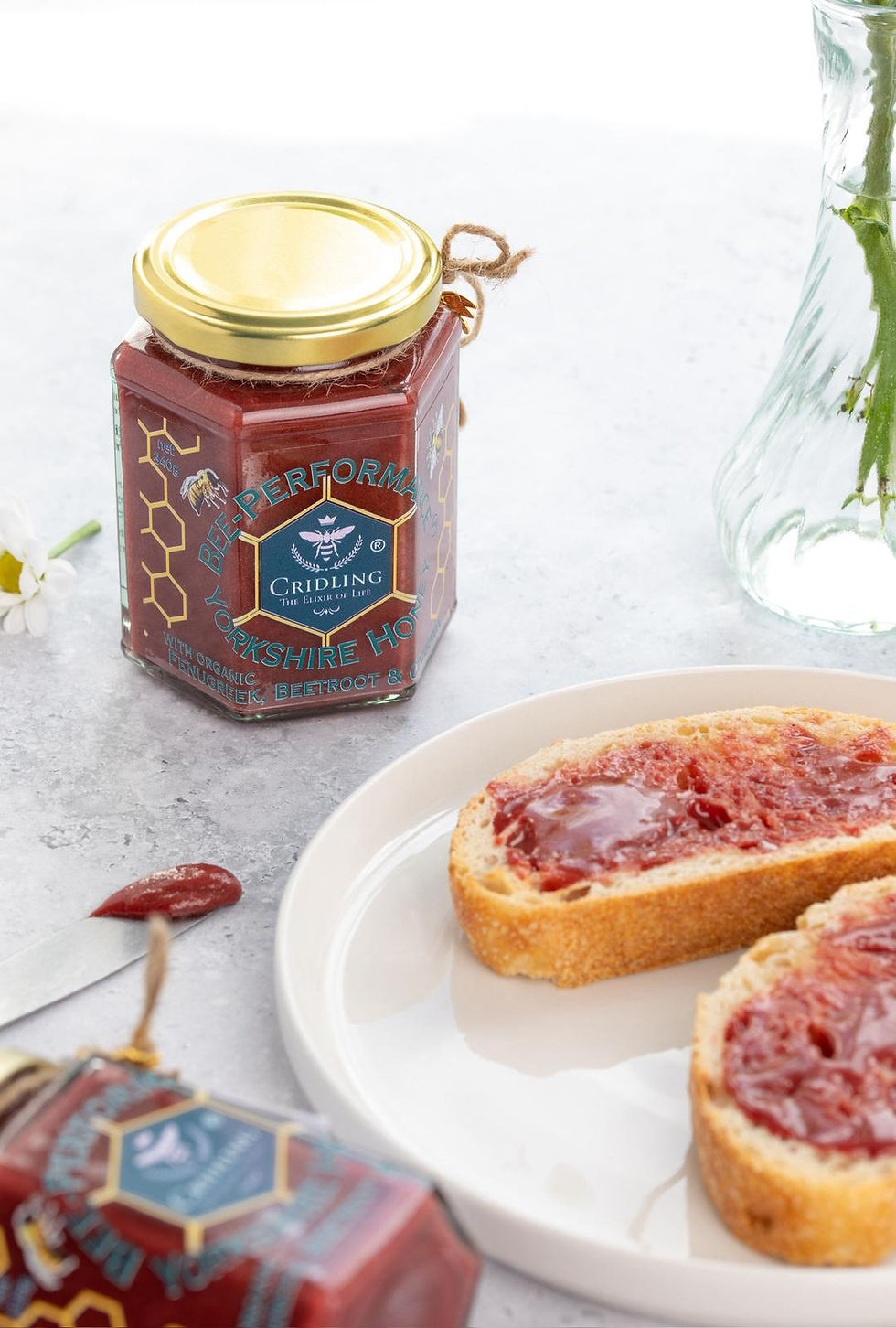 Thumbnail: Cridling Bee-Performance