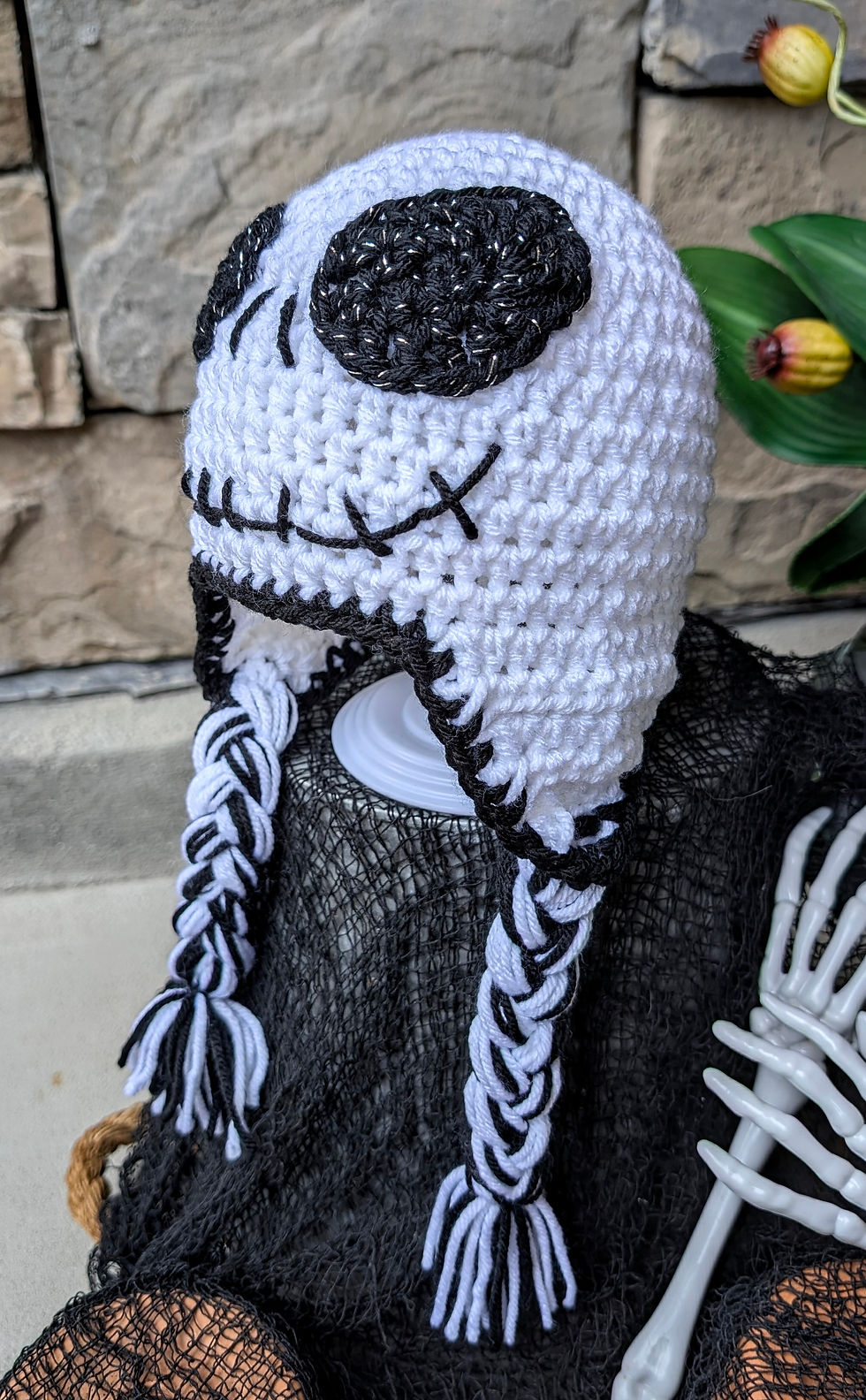 Miniaturebillede: Jack Skellington Earflap Hat