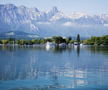 lake thun.jpg