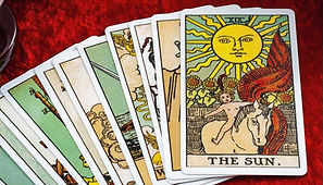 タロット・数秘・占星術占い