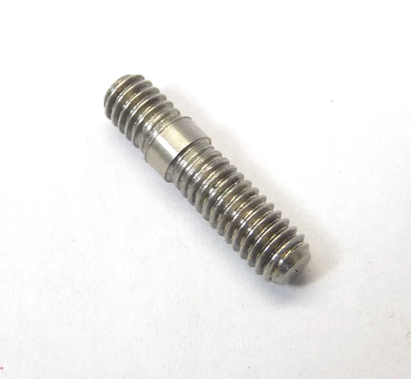 Lambretta - Stud - magneto housing stator wiring sealing plate - M4x5mm -M4x13mm