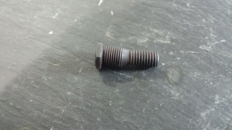 Lambretta hubs - Front or rear hub studs, standard length