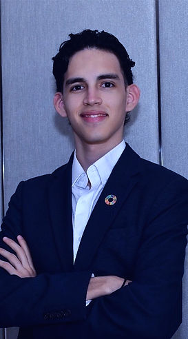 Alejandro Luque_edited.jpg