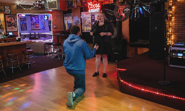 Heiratsantrag mit Karaoke