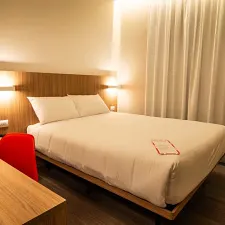 Hotel Moov Curitiba quarto 1.webp
