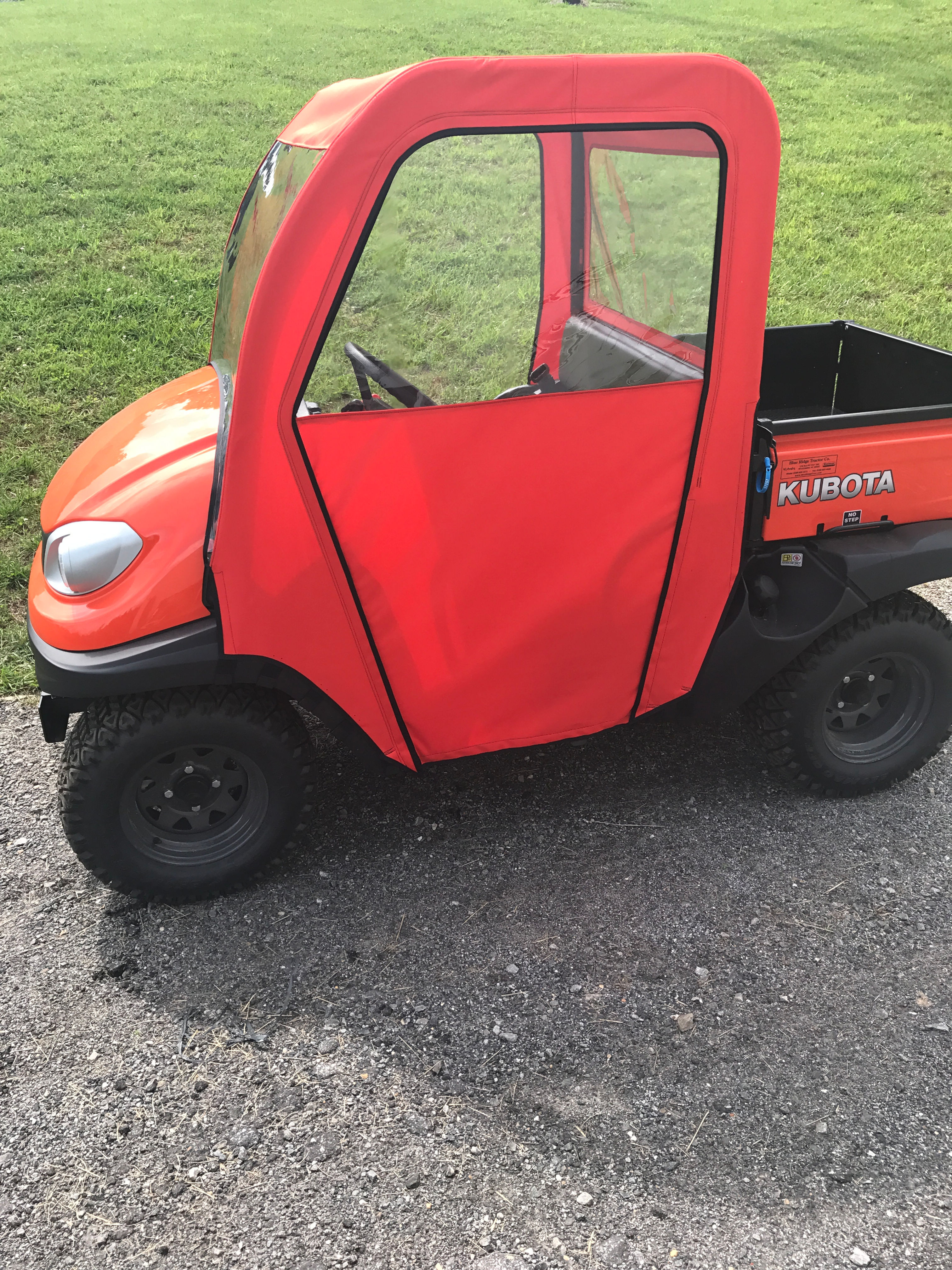 KUBOTA 500 SIDE ENCLOSURE KIT