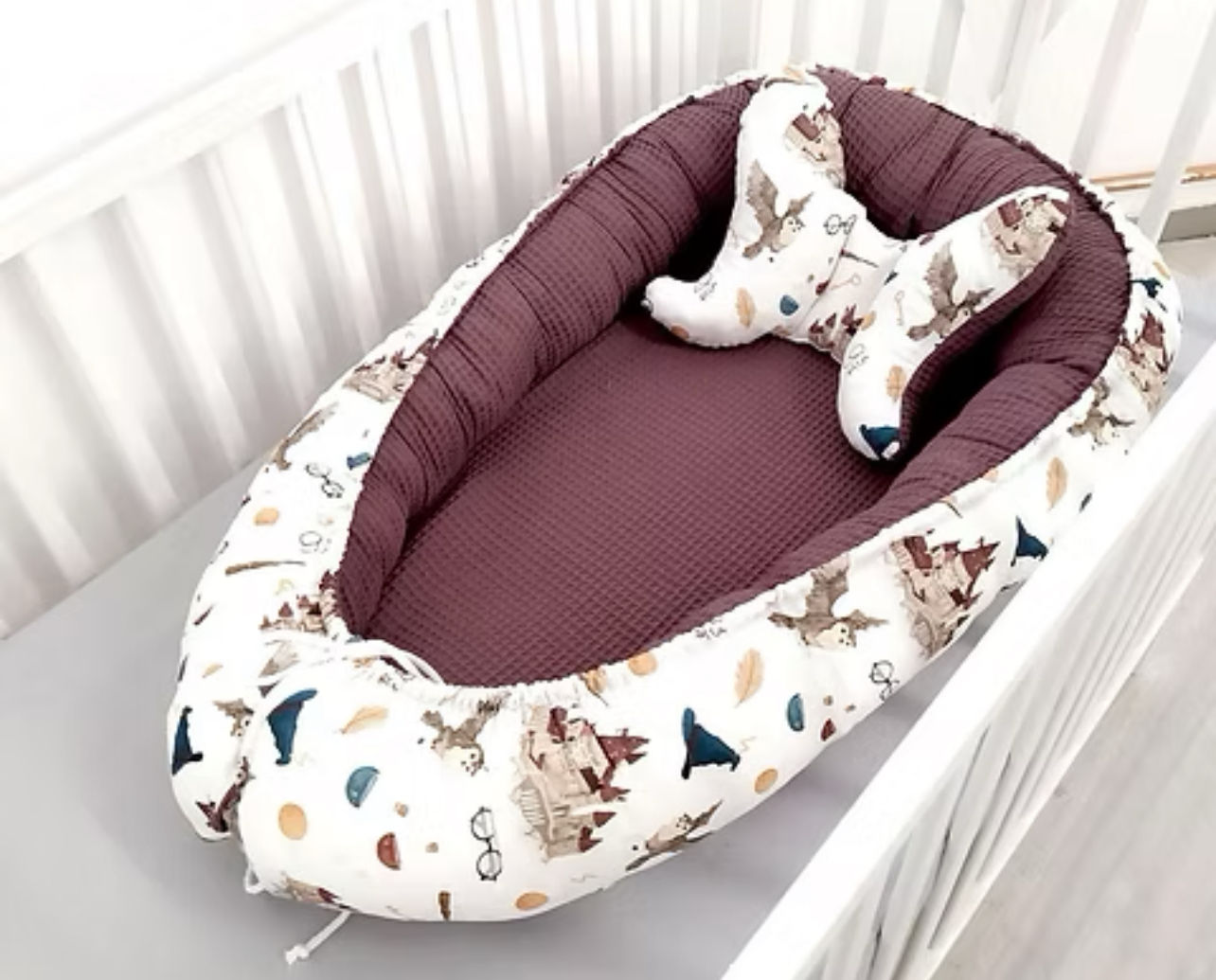 Cojín Nido Línea Luxury Premium Harry potter Burdeos