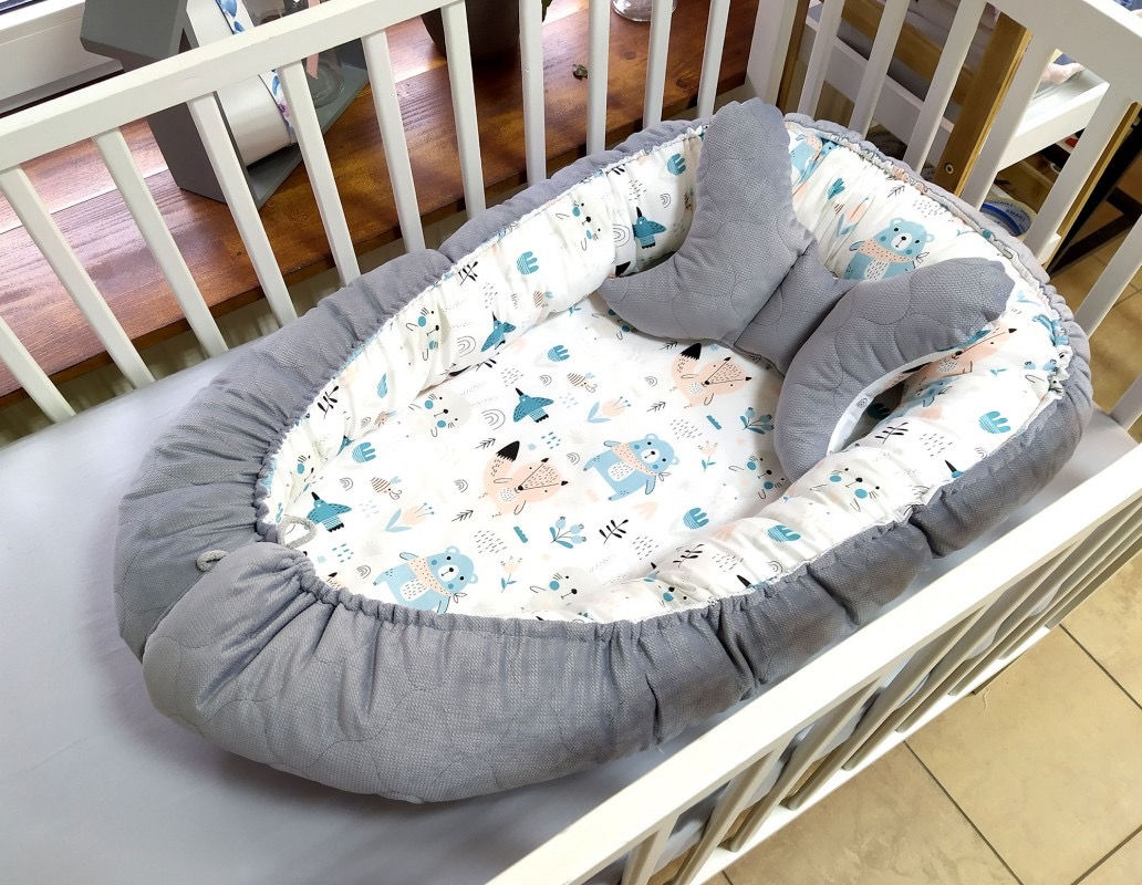 Cojín Nido Línea Luxury Premium Animalitos Gris Terciopelo