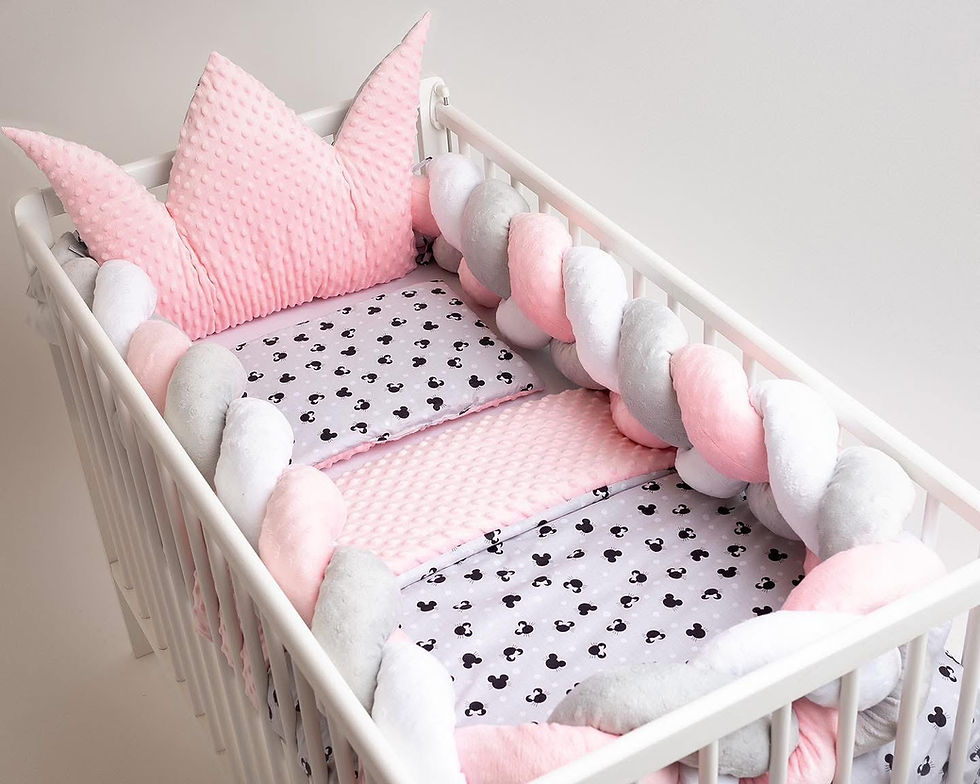 Pack 4 piezas para cuna Línea Mickey Rosa y Gris 2