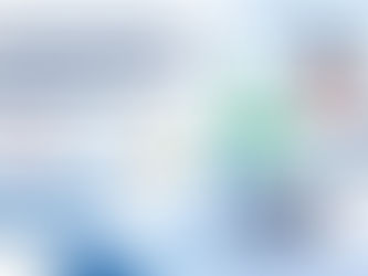 Banner orizzontale in stile illustrazione flat corporate con toni azzurro e blu pastello: al centro un Medico Competente con camice bianco e stetoscopio consulta una cartella clinica digitale, mentre accanto è raffigurata l'icona di una cornetta telefonica con il simbolo del numero verde. Attorno alla scena, piccole icone flat disposte in modo ordinato rappresentano una compressa/siringa barrata (rischio sostanze psicoattive), un documento con lente d'ingrandimento (DVR), una bilancia della giustizia (tutela normativa) e un casco di sicurezza. In alto è riportato il titolo dell'articolo in caratteri grandi, leggibili, in blu scuro su sfondo chiaro; in basso un pulsante rettangolare con la scritta "Leggi l'articolo". Nell'angolo in basso a destra compare la firma "Pietro Ponzoni – Medico del Lavoro". Sfondo pulito, stile minimal e professionale, adatto a un pubblico di imprenditori e HR manager.