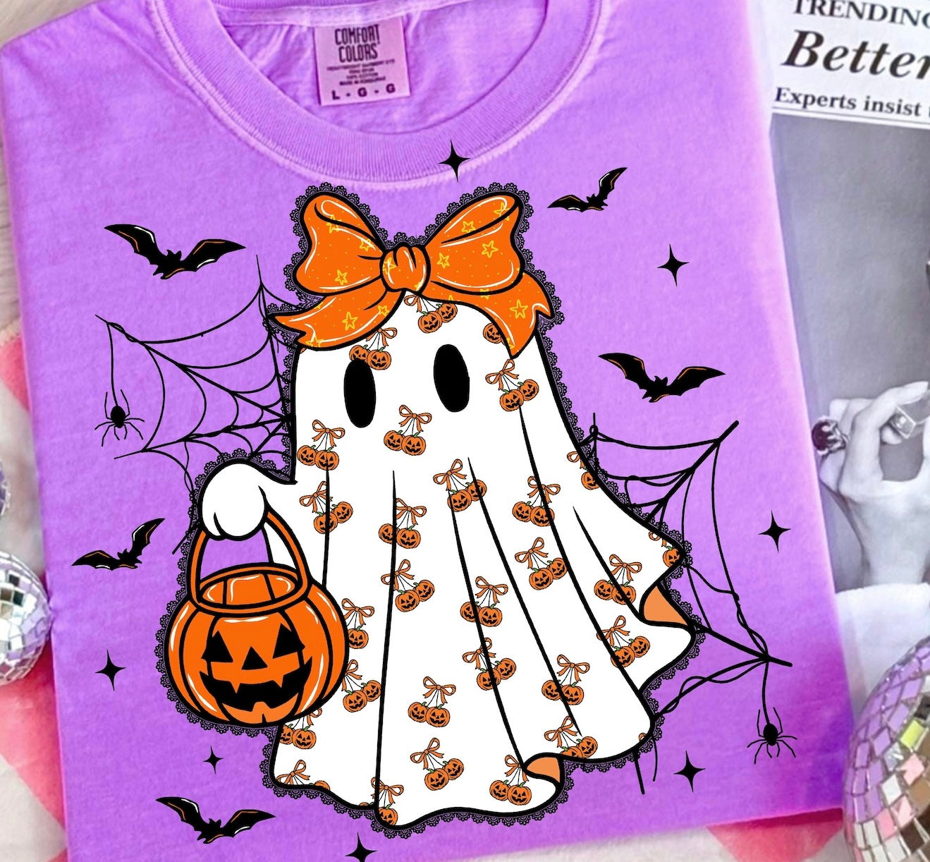 Trick or treat ghost with bow 