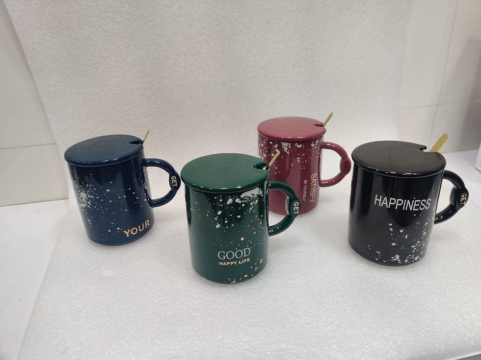 Ceramic Mug With Lid and Golden spoon