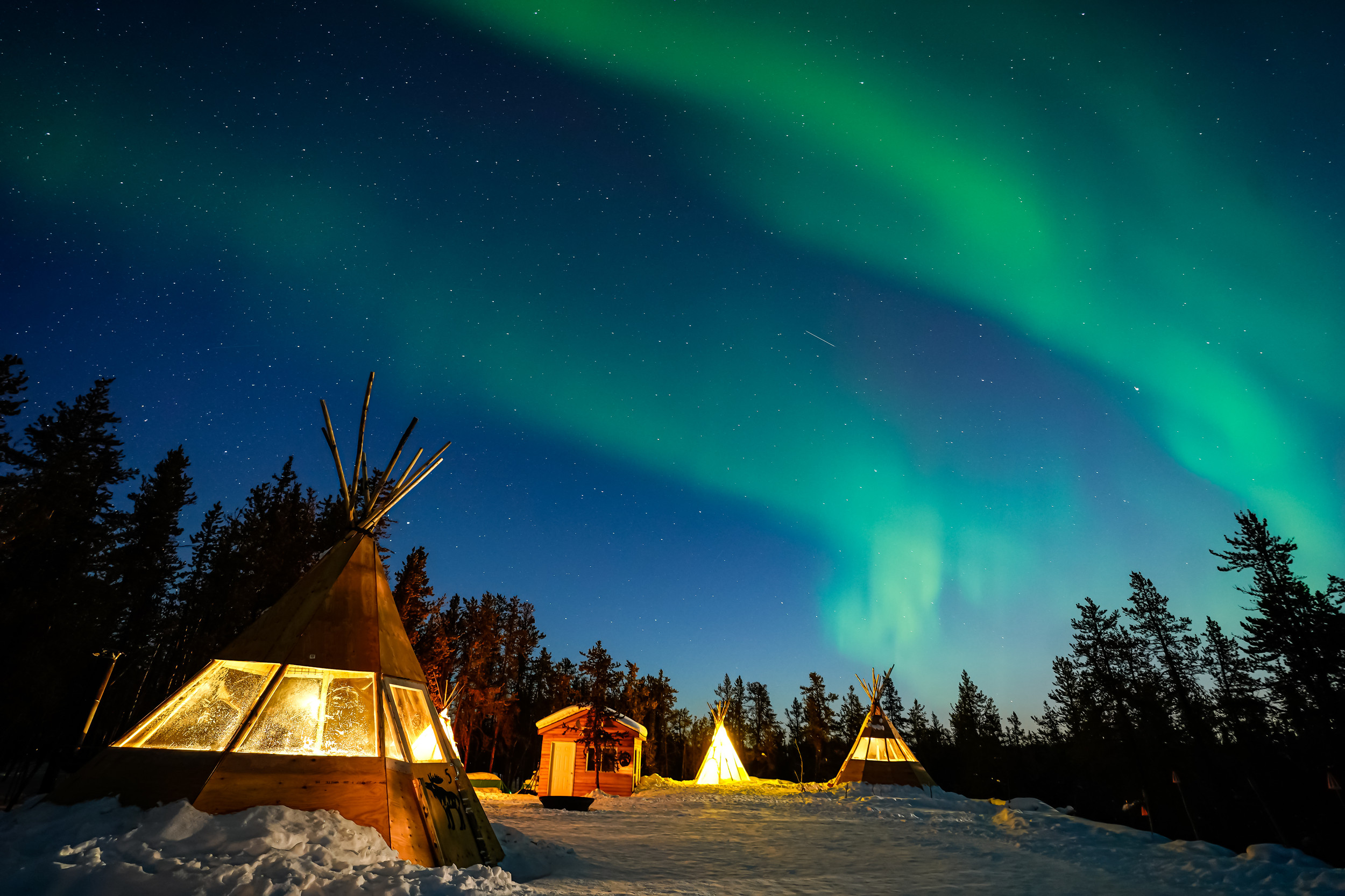 Arctic Tours Canada | Aurora Tours in Yellowknife | Yellowknife
