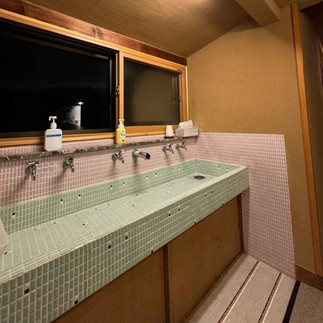 Travel with tarry laurensia ryokan kanazawa wash sink
