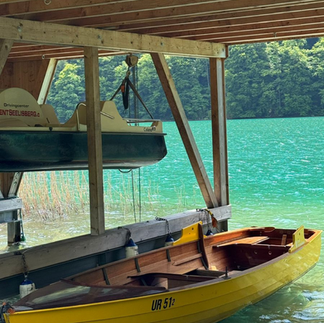 Easy Walk Seelisbergsee Switzerland. Discover the Scenic 7 minutes Walk from the Bus Stop to Stunning Seelisbergsee, Switzerland