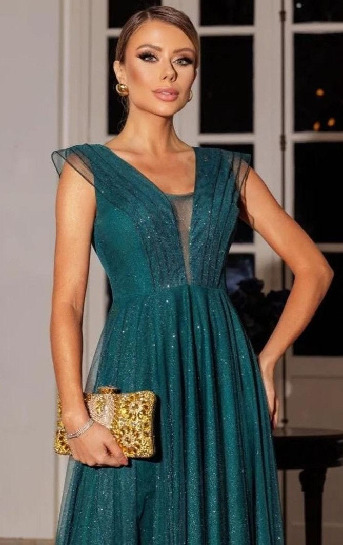 Vestido Longo de Festa Verde Esmeralda com Tule Brilhoso e Decote Ilusão Frente