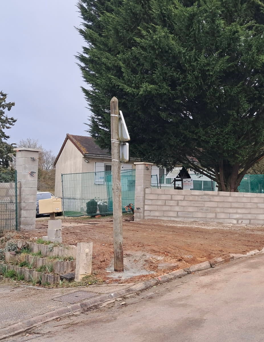 1674133786220768379 (1)