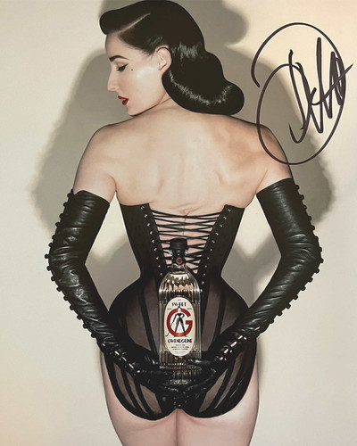 dita von teese corset dress Why We Love Dita Von Teese and Her Classic Sense of Fashion